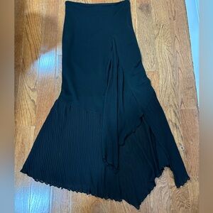 Elegant Black Pleated Women's Skirt